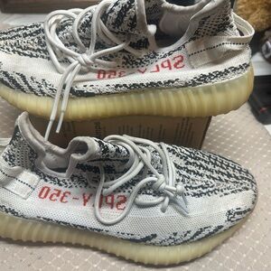 Yeezy v2 ape779001